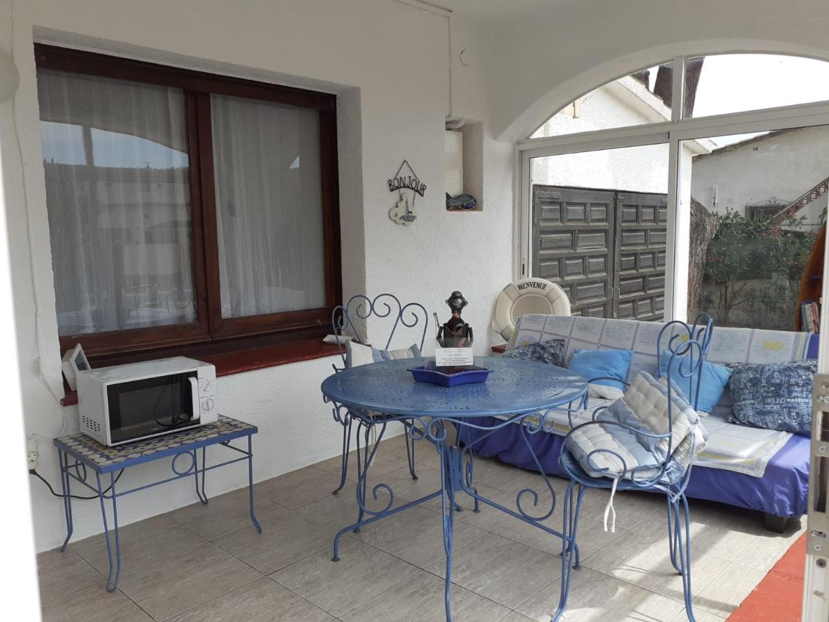 Villa Pordofo 2 Chambres Roses Zewnętrze zdjęcie